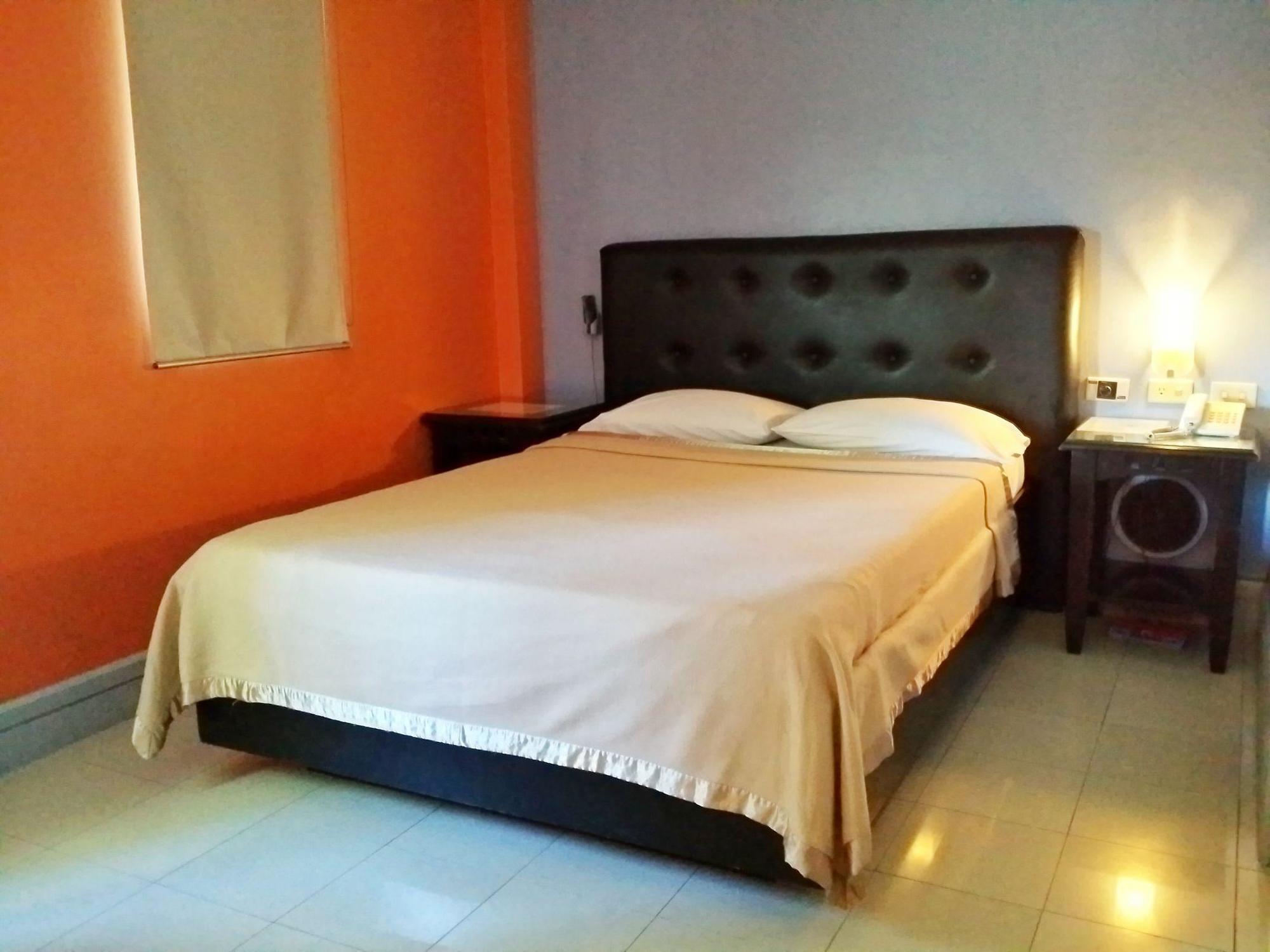 Jardin De Rosal Hotel Pasig City Extérieur photo