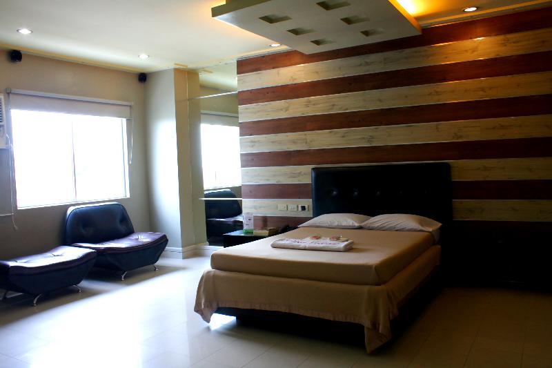 Jardin De Rosal Hotel Pasig City Extérieur photo